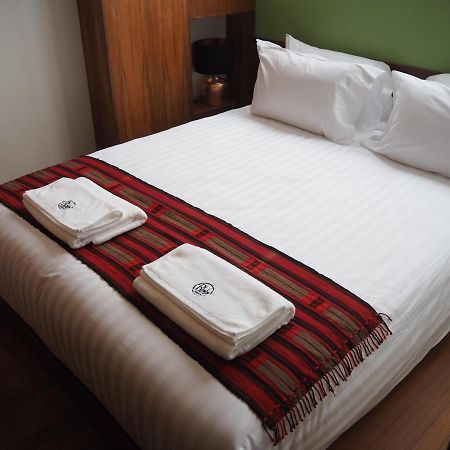 Апартаменты Boonnark Bed Night Bazaar No Car Parking Чиангмай Экстерьер фото